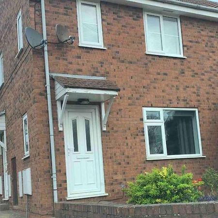 Cayton Village Hide Away Экстерьер фото